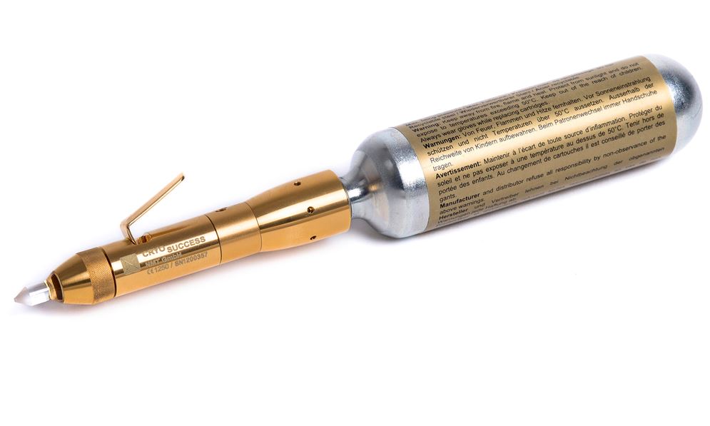 CryoSuccess® in schwarzer Aluminium-Box